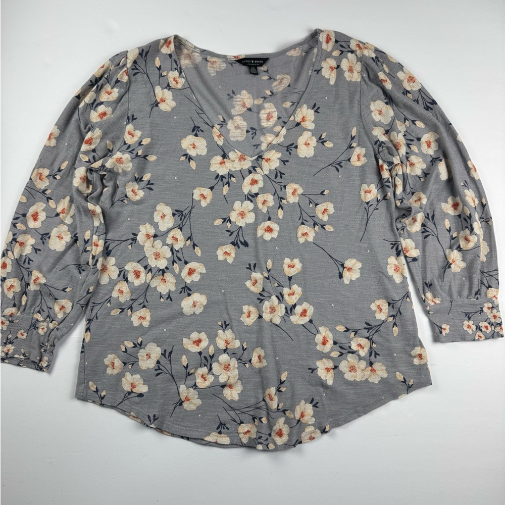 Lucky Brand V Neck grey floral 3/4 sleeve shirt size large